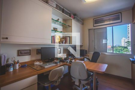 Apartamento à venda com 125m², 4 quartos e 2 vagas Apartamento à venda com 125m², 4 quartos e 2 vagasQuarto 2 - Reversível