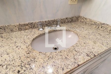 Casa à venda com 150m², 3 quartos e 2 vagasBanheiro da Suíte 1