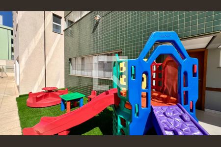 Apartamento à venda com 120m², 3 quartos e 3 vagasÁrea comum - Playground