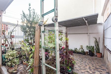 Casa à venda com 232m², 4 quartos e 2 vagas Casa à venda com 232m², 4 quartos e 2 vagasGaragem