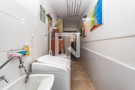 Casa à venda com 232m², 4 quartos e 2 vagas Casa à venda com 232m², 4 quartos e 2 vagasÁrea de Serviço