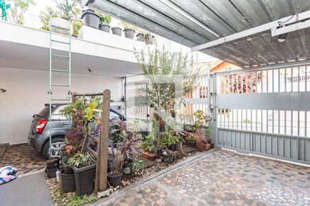 Casa à venda com 232m², 4 quartos e 2 vagas Casa à venda com 232m², 4 quartos e 2 vagasGaragem