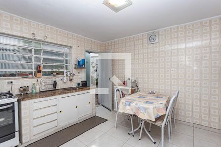 Casa à venda com 232m², 4 quartos e 2 vagas Casa à venda com 232m², 4 quartos e 2 vagasCozinha