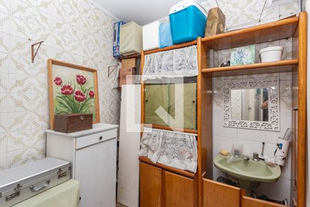 Casa à venda com 232m², 4 quartos e 2 vagas Casa à venda com 232m², 4 quartos e 2 vagasBanheiro de serviço