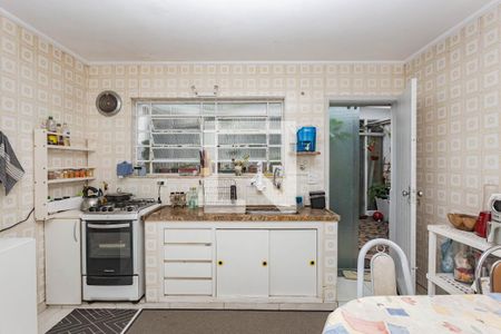 Casa à venda com 232m², 4 quartos e 2 vagas Casa à venda com 232m², 4 quartos e 2 vagasCozinha