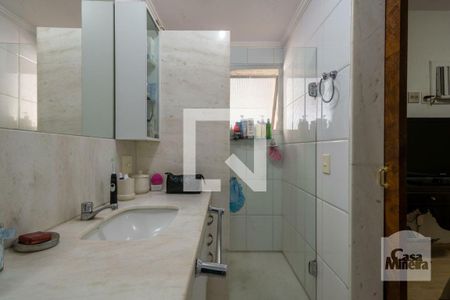 Apartamento à venda com 180m², 4 quartos e 2 vagas Apartamento à venda com 180m², 4 quartos e 2 vagasbanho