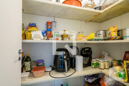 Apartamento à venda com 180m², 4 quartos e 2 vagas Apartamento à venda com 180m², 4 quartos e 2 vagasdespensa