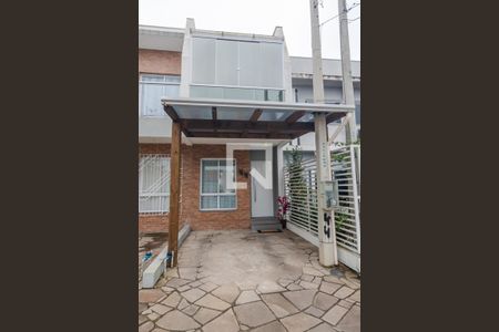 Casa à venda com 108m², 2 quartos e 1 vaga Casa à venda com 108m², 2 quartos e 1 vagaFachada