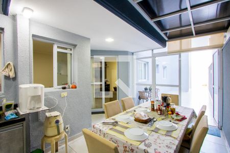 Apartamento à venda com 146m², 2 quartos e 2 vagas Apartamento à venda com 146m², 2 quartos e 2 vagasEspaço gourmet