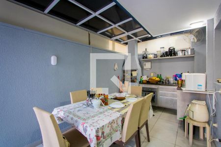 Apartamento à venda com 146m², 2 quartos e 2 vagas Apartamento à venda com 146m², 2 quartos e 2 vagasEspaço gourmet