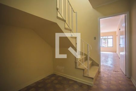 Corredor de casa para alugar com 3 quartos, 85m² em Vila do Bosque, São Paulo