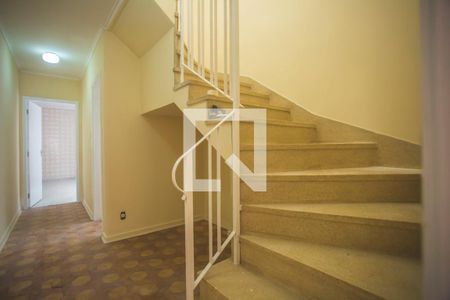 Corredor de casa para alugar com 3 quartos, 85m² em Vila do Bosque, São Paulo