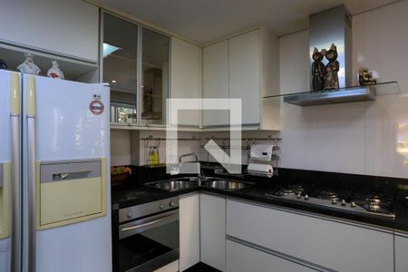 Apartamento à venda com 200m², 4 quartos e 2 vagasCozinha 