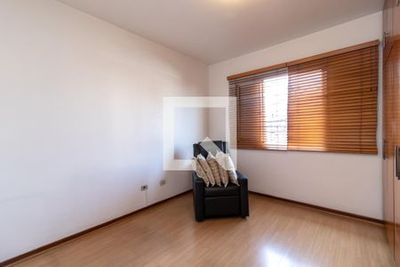 Casa à venda com 139m², 3 quartos e 2 vagasSuíte