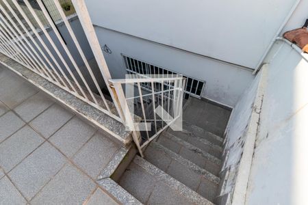 Casa à venda com 139m², 3 quartos e 2 vagasQuintal Superior - Escada