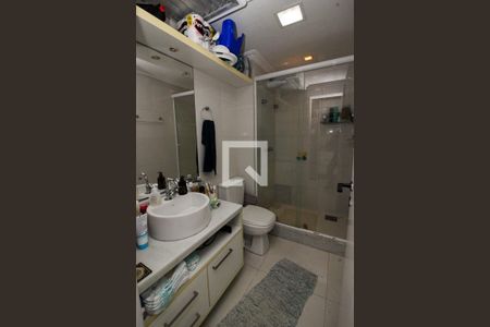 Apartamento à venda com 103m², 2 quartos e 2 vagasBanheiro Social