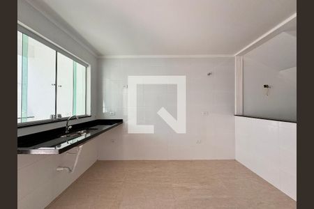Casa à venda com 150m², 2 quartos e 2 vagas Casa à venda com 150m², 2 quartos e 2 vagasCozinha