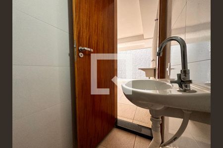 Casa à venda com 150m², 2 quartos e 2 vagas Casa à venda com 150m², 2 quartos e 2 vagasBanheiro 4