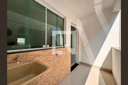Casa à venda com 150m², 2 quartos e 2 vagas Casa à venda com 150m², 2 quartos e 2 vagasLavanderia