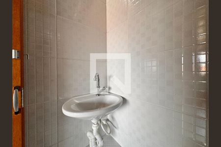 Casa à venda com 150m², 2 quartos e 2 vagas Casa à venda com 150m², 2 quartos e 2 vagasBanheiro 4
