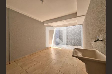 Casa à venda com 150m², 2 quartos e 2 vagas Casa à venda com 150m², 2 quartos e 2 vagasLavanderia