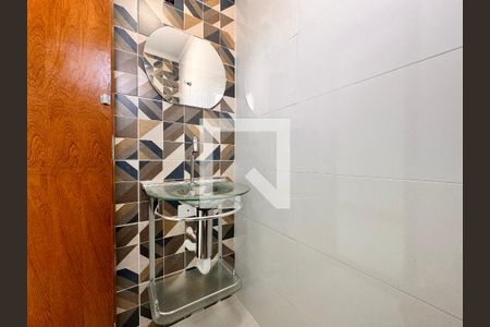 Casa à venda com 150m², 2 quartos e 2 vagas Casa à venda com 150m², 2 quartos e 2 vagasLavabo
