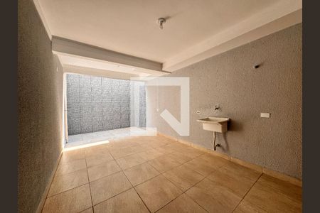 Casa à venda com 150m², 2 quartos e 2 vagas Casa à venda com 150m², 2 quartos e 2 vagasLavanderia