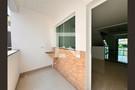 Casa à venda com 150m², 2 quartos e 2 vagas Casa à venda com 150m², 2 quartos e 2 vagasLavanderia