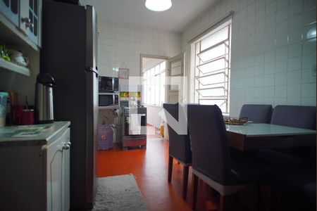 Apartamento à venda com 120m², 2 quartos e 2 vagasCozinha