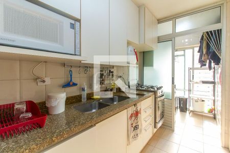 Apartamento para alugar com 70m², 2 quartos e 2 vagasCozinha