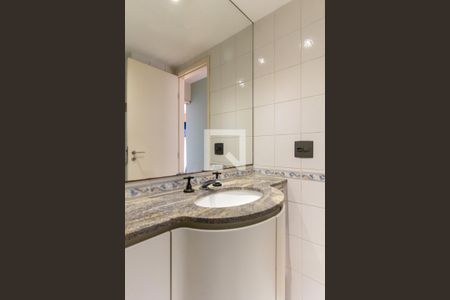 Apartamento para alugar com 70m², 2 quartos e 2 vagasBanheiro Social