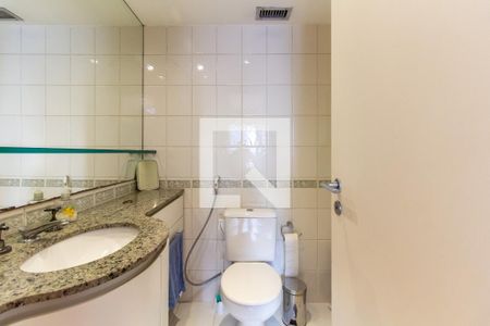 Apartamento para alugar com 70m², 2 quartos e 2 vagasBanheiro da Suíte