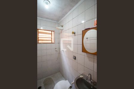 Casa à venda com 120m², 6 quartos e 1 vaga Casa à venda com 120m², 6 quartos e 1 vagaBanheiro 2