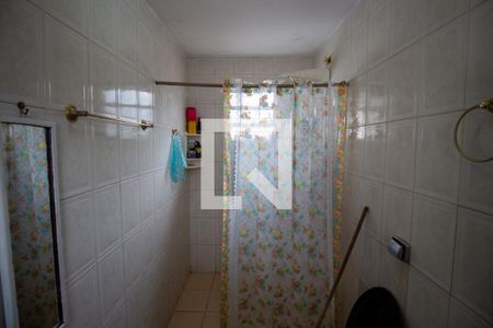 Casa à venda com 120m², 6 quartos e 1 vaga Casa à venda com 120m², 6 quartos e 1 vagaBanheiro