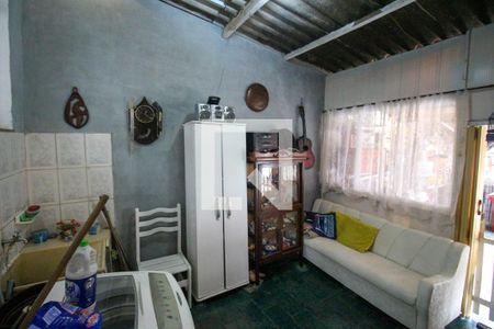 Casa à venda com 120m², 6 quartos e 1 vaga Casa à venda com 120m², 6 quartos e 1 vagaÁrea de Serviço 2