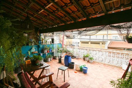 Casa à venda com 120m², 6 quartos e 1 vaga Casa à venda com 120m², 6 quartos e 1 vagaQuarto 3 / Varanda