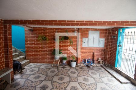 Casa à venda com 120m², 6 quartos e 1 vaga Casa à venda com 120m², 6 quartos e 1 vagaGaragem