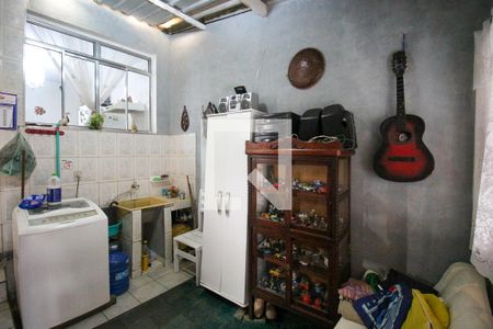 Casa à venda com 120m², 6 quartos e 1 vaga Casa à venda com 120m², 6 quartos e 1 vagaÁrea de Serviço 2