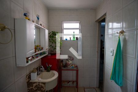 Casa à venda com 120m², 6 quartos e 1 vaga Casa à venda com 120m², 6 quartos e 1 vagaBanheiro