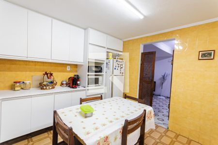 Casa à venda com 169m², 3 quartos e 2 vagas Casa à venda com 169m², 3 quartos e 2 vagasCozinha