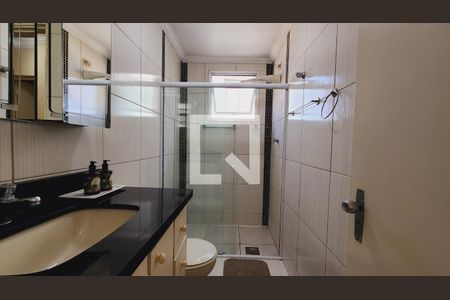 Apartamento à venda com 76m², 2 quartos e 1 vaga Apartamento à venda com 76m², 2 quartos e 1 vagaBanheiro