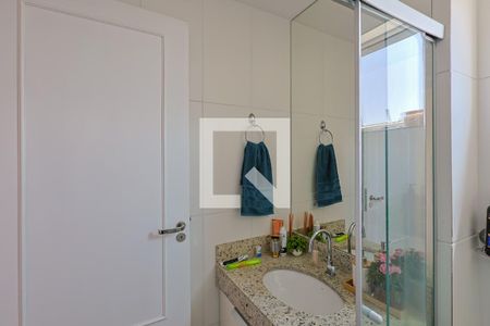 Apartamento à venda com 60m², 2 quartos e 2 vagas Apartamento à venda com 60m², 2 quartos e 2 vagasBanheiro do Quarto 2