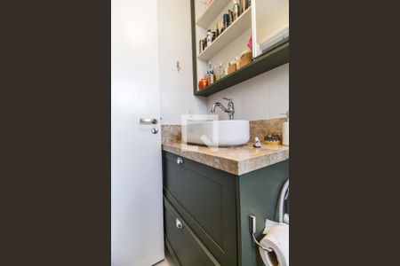 Apartamento à venda com 79m², 2 quartos e 2 vagasBanheiro da Suíte