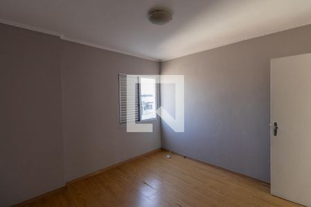Quarto 2 de apartamento para alugar com 2 quartos, 53m² em Vila Marieta, São Paulo