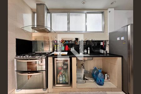 Apartamento à venda com 140m², 3 quartos e 1 vaga Apartamento à venda com 140m², 3 quartos e 1 vagaCozinha