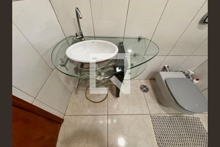 Apartamento à venda com 140m², 3 quartos e 1 vaga Apartamento à venda com 140m², 3 quartos e 1 vagaBanheiro