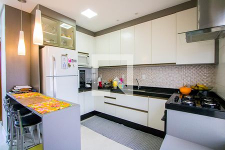 Apartamento à venda com 100m², 2 quartos e 2 vagas Apartamento à venda com 100m², 2 quartos e 2 vagasCozinha