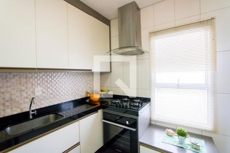 Apartamento à venda com 100m², 2 quartos e 2 vagas Apartamento à venda com 100m², 2 quartos e 2 vagasCozinha