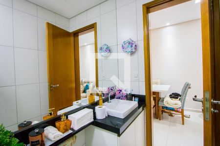 Apartamento à venda com 100m², 2 quartos e 2 vagas Apartamento à venda com 100m², 2 quartos e 2 vagasBanheiro social 1