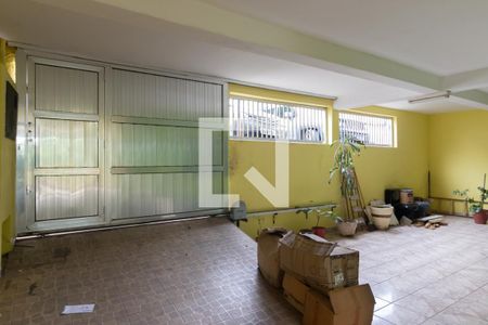 Casa à venda com 250m², 3 quartos e 2 vagas Casa à venda com 250m², 3 quartos e 2 vagasEntrada